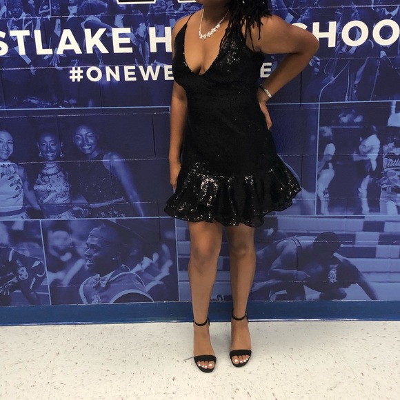 Size 8 black homecoming dress - Picture 1 of 3